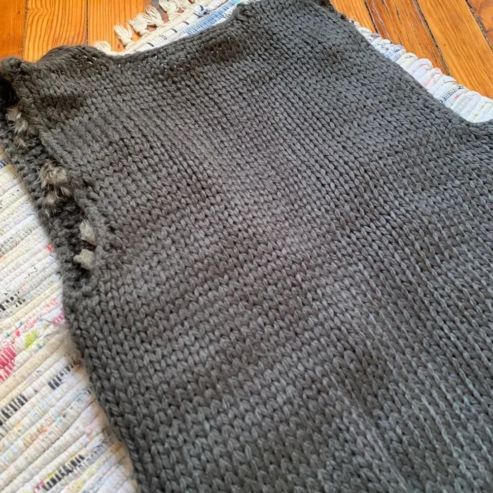Jack Faux Fur Knit Vest - Picture 5 of 6